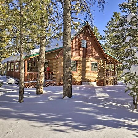 Rustic Duck Creek Village Cabin With Fire Pit! Exterior photo