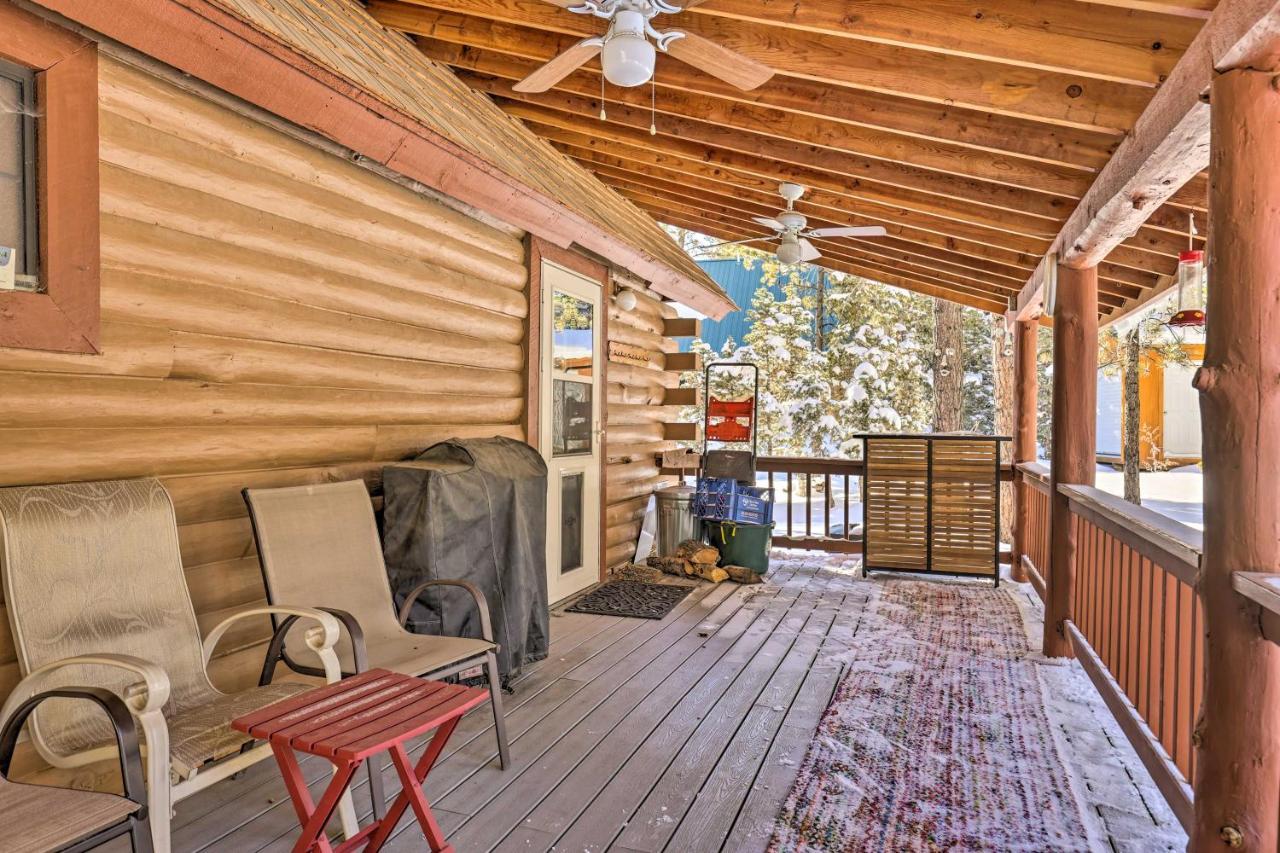 Rustic Duck Creek Village Cabin With Fire Pit! Exterior photo